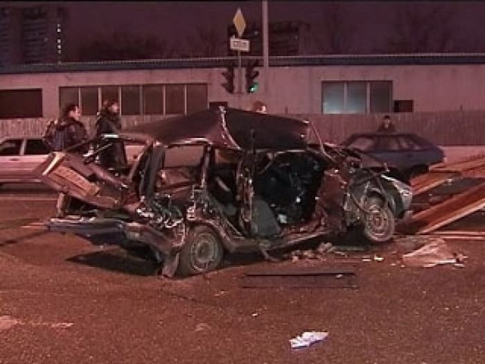 Звезды, ушедшие из жизни в результате автокатастроф (58 фото) Звезды, ушедшие из жизни в результате автокатастроф (58 фото)