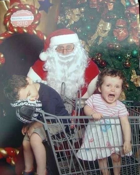  Дети, которые боятся Санта-Клауса (27 фото)