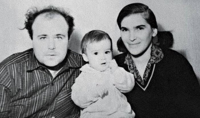 Отцы-одиночки среди знаменитостей (46 фото) Отцы-одиночки среди знаменитостей (46 фото)