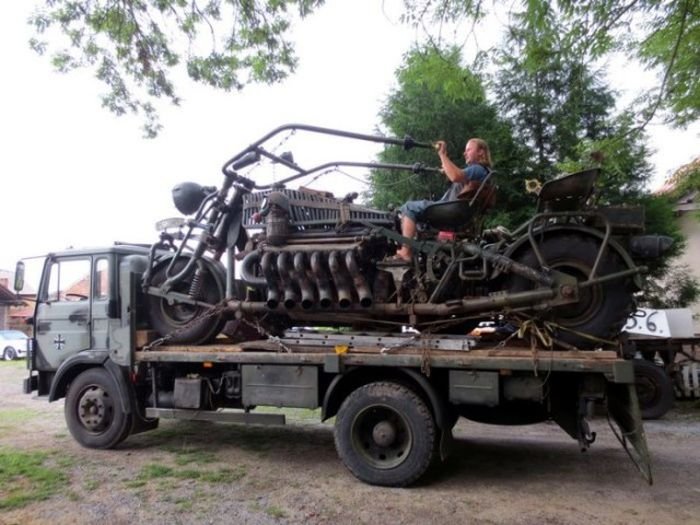  Немцы построили самый тяжелый в мире мотоцикл с двигателем от советского танка (10 фото)