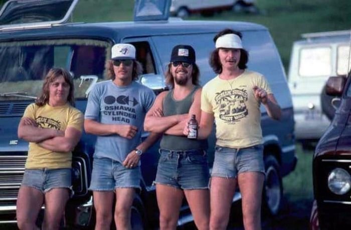 Мода на мужские шорты в 70-е годы (20 фото)
