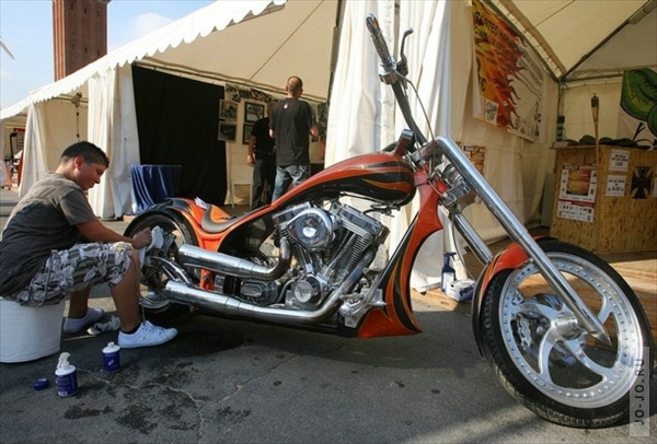 Слет Harley-Davidson в Барселоне и открытие музея в США