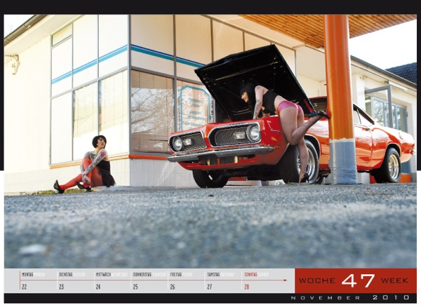 Календарь "Девушки и Легендарные Автомобили США"