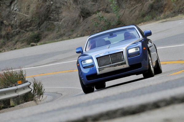 Rolls-Royce Ghost поступает в продажу