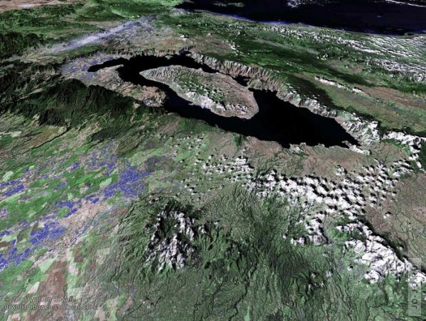 Крупнейшее вулканическое озеро в мире - Тоба