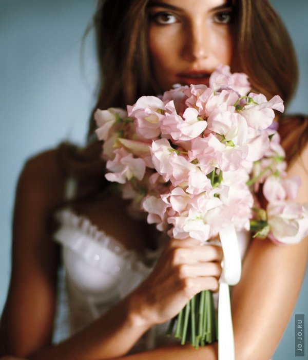 Lily Aldridge в рекламе белья для невест Victoria's Secret