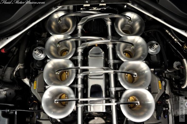 Крутой стайлинг двигателя BMW 3