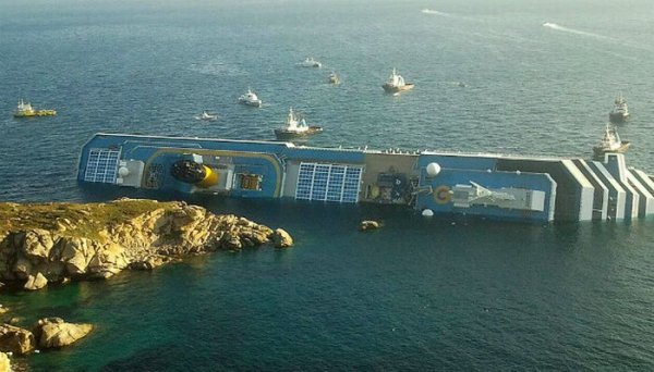 Крушение круизного судна у берегов Италии