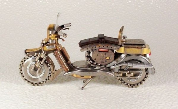 Мотоциклы из старых часов