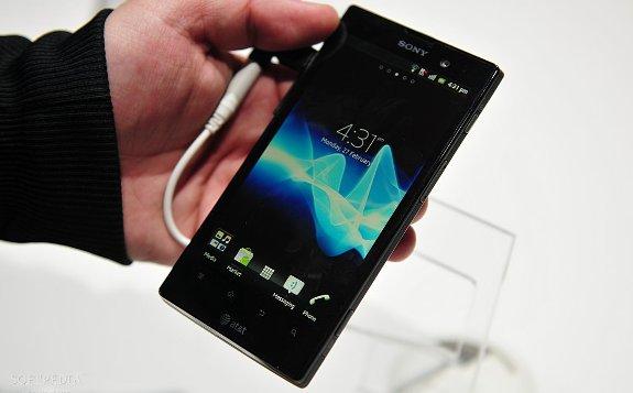 В Канаде стартуют продажи смартфона Sony Xperia ion