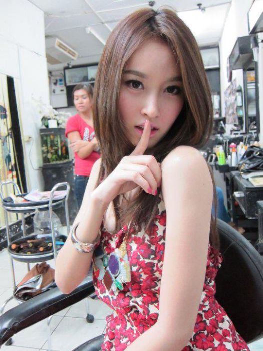 Нонг Пой - необычная модель из Таиланда