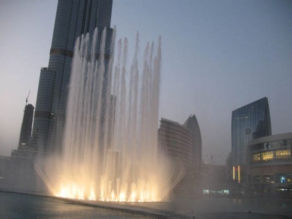 Удивительный фонтан стоимостью 218 млн долларов