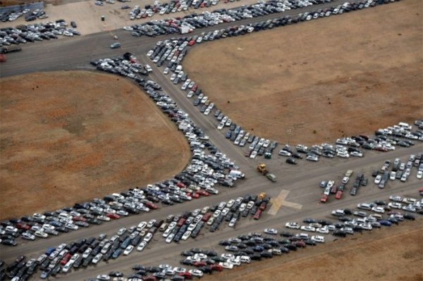 Автомобили, которые пострадали от урагана Сэнди в США