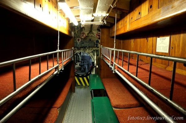 Внутри подводной лодки U-995