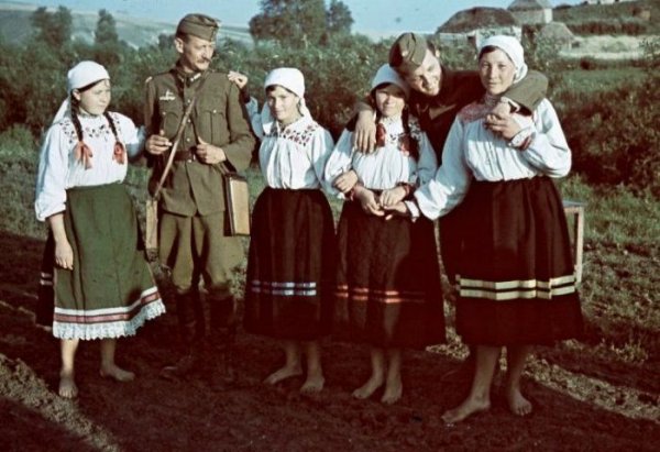 Украина в цвете. Фотографии 1942-43-х годов
