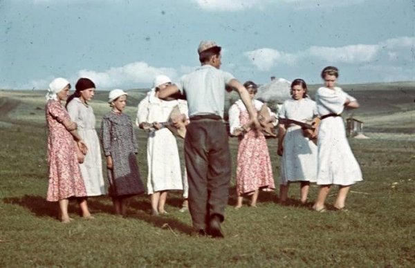 Украина в цвете. Фотографии 1942-43-х годов