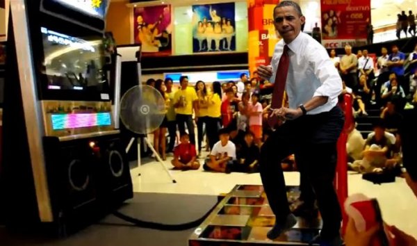 Фотожабы Барака Обамы, играющего в настольный теннис