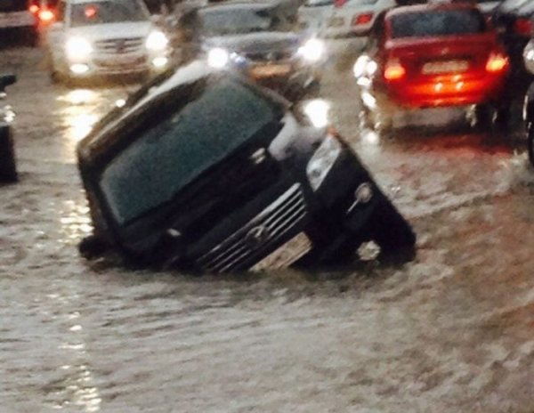 Наводнение в Ростове-на-Дону из-за сильного дождя