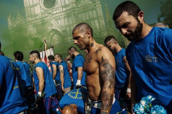 "Кальчо флорентино" - самая жестокая разновидность футбола