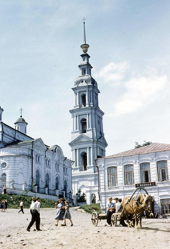 Цветные фотографии России от Москвы до Астрахани 1958 года