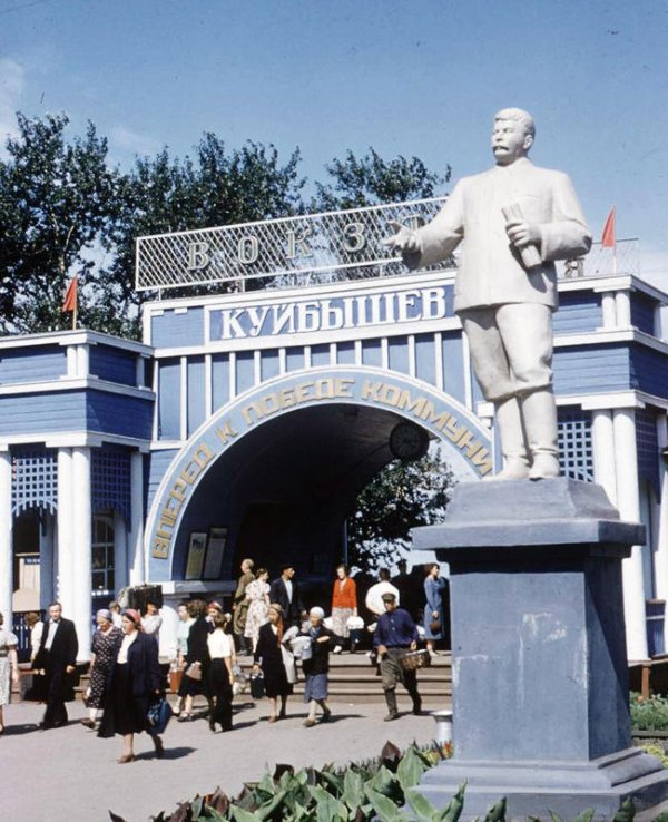 Цветные фотографии России от Москвы до Астрахани 1958 года