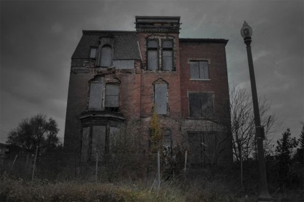 13 заброшенных домов с привидениями