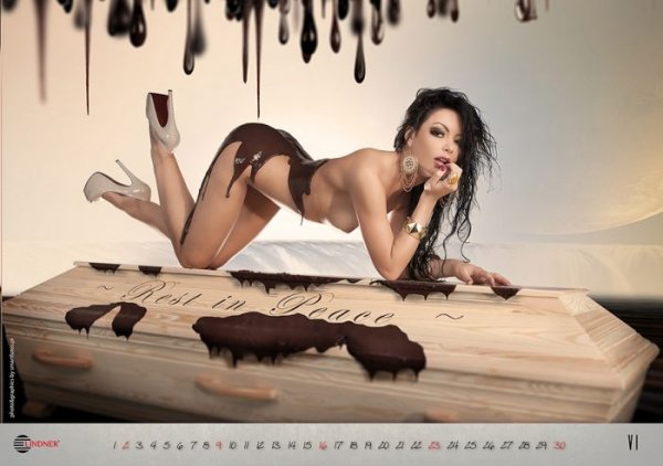 Эротический календарь от компании LINDNER