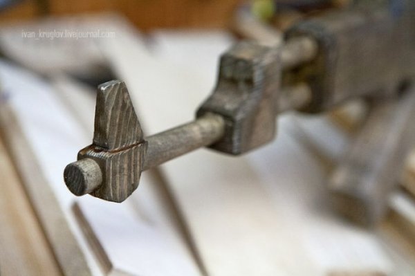 Фотоотчет по изготовлению деревянного автомата Калашникова