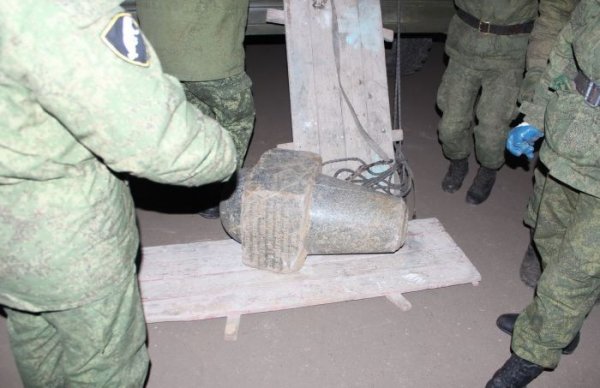 Житель Балашихи нашел надгробие в подвале гаража