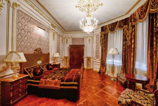 На Рублевке продают дворец за 100 миллионов долларов