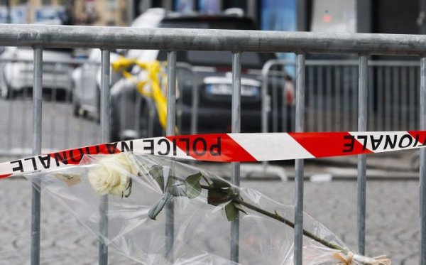 В Париже террорист взял в заложники покупателей еврейского магазина