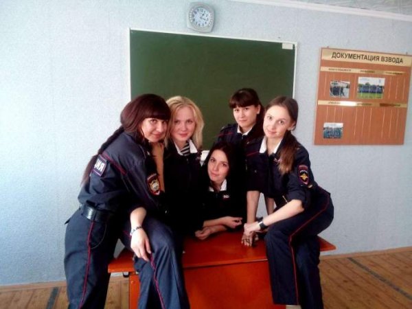 Девушки из полиции России