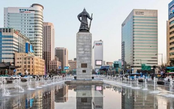 Контраст Северной и Южной Кореи на фото