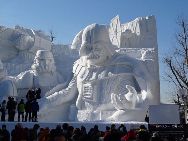 Снежная скульптура для фанатов Звездных войн