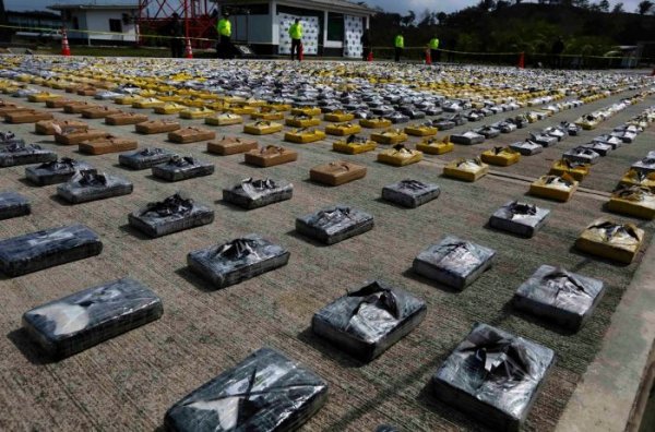Полиция Колумбии изъяла 3,3 тонны кокаина на сумму более 90 млн долларов