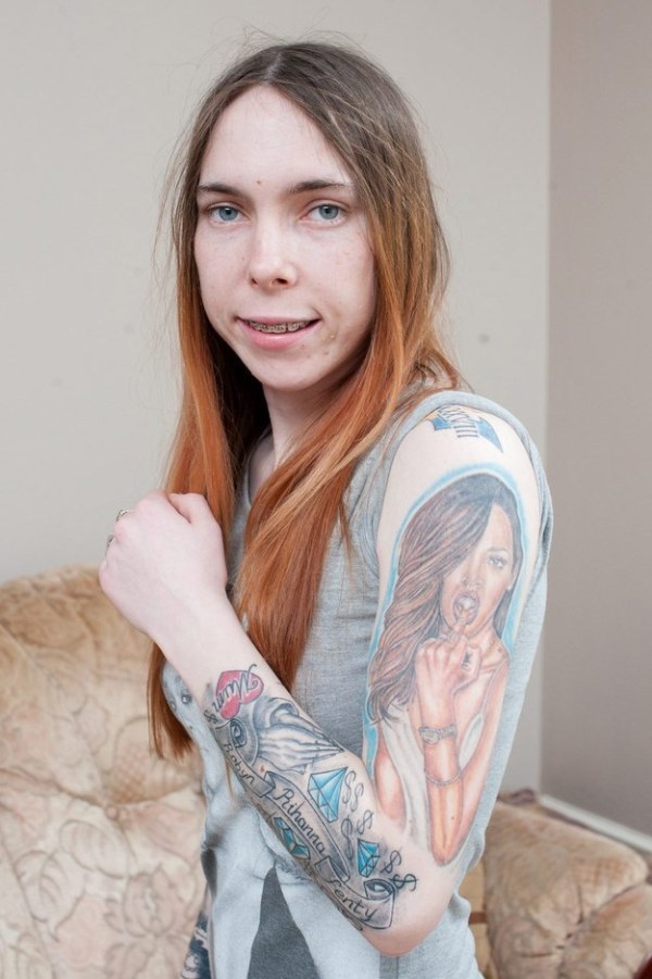 Поклонница Рианны покрыла свое тело тематическими татуировками