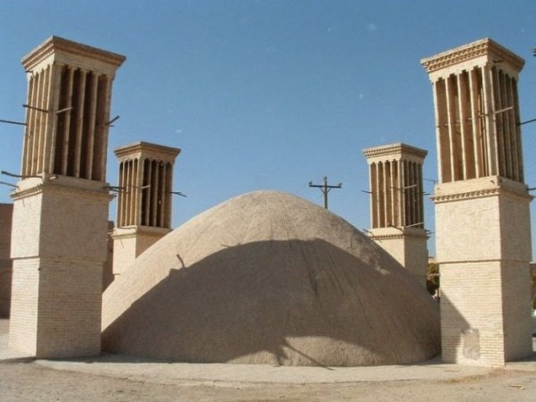 Башни строений Ближнего Востока