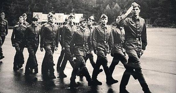 Знаменитости во время службы в армии