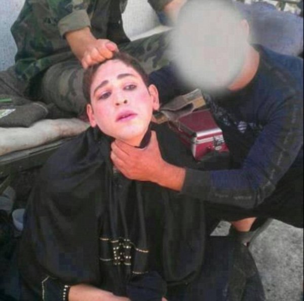 Террористы ИГИЛа в женских платьях сбежали с поля боя
