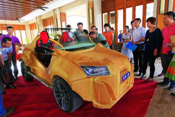 При помощи 3D-принтера китайцы построили электромобиль