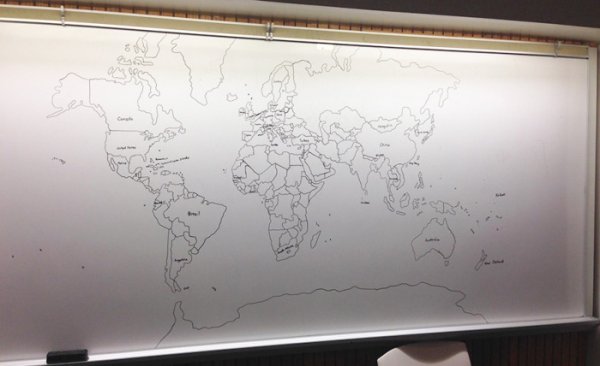 11-летний мальчик-аутист нарисовал по памяти подробную карту мира