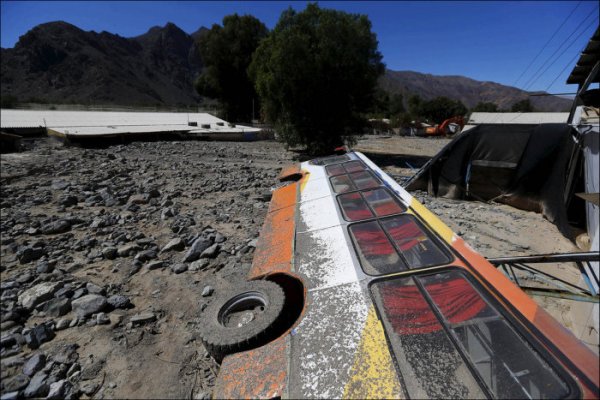 Последствия сильнейшего наводнения в Чили