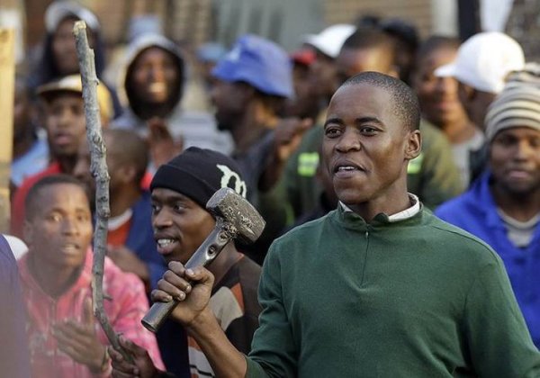 В ЮАР вспыхнули массовые беспорядки из-за трудовых мигрантов