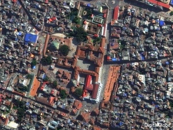 Последствия землетрясения в Непале на снимках со спутника