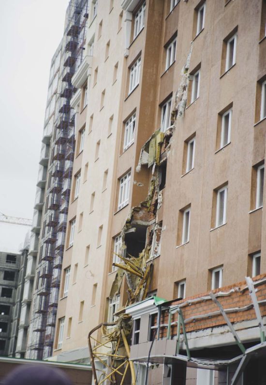 В Кемерово упал башенный кран