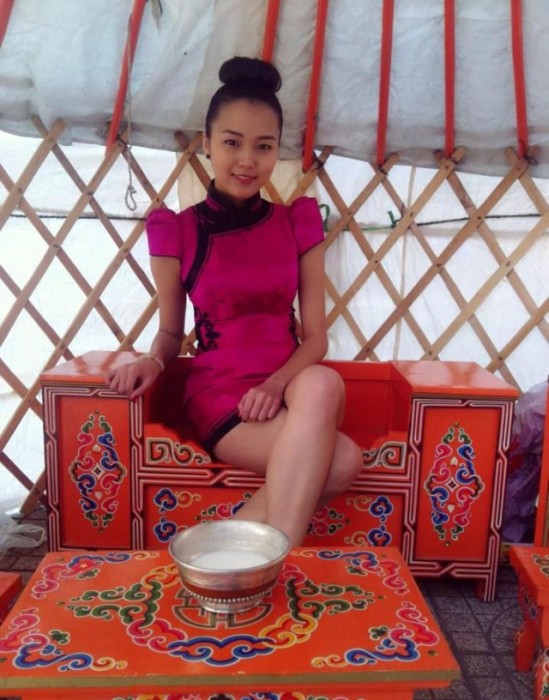 Милые монгольские девушки из соцсетей