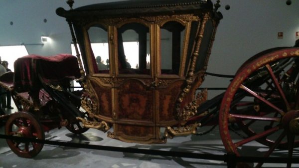Экспонаты Национального музея карет в Лиссабоне