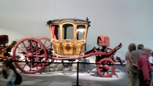 Экспонаты Национального музея карет в Лиссабоне