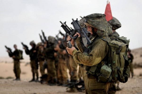 Для чего нужен бесформенный «мешок» на голове израильских военнослужащих