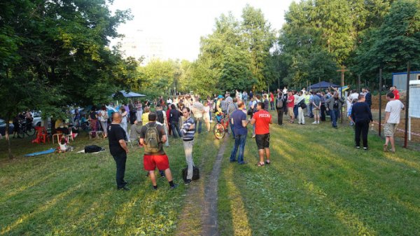 В московском парке «Торфянка» идет противостояние между сторонниками и противниками строительства храма